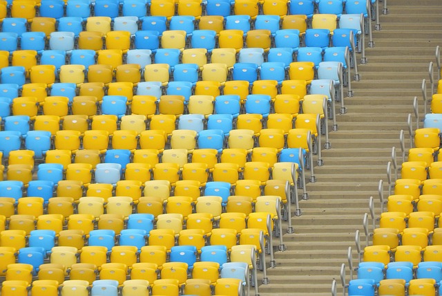 传统还是拥 传统还是拥